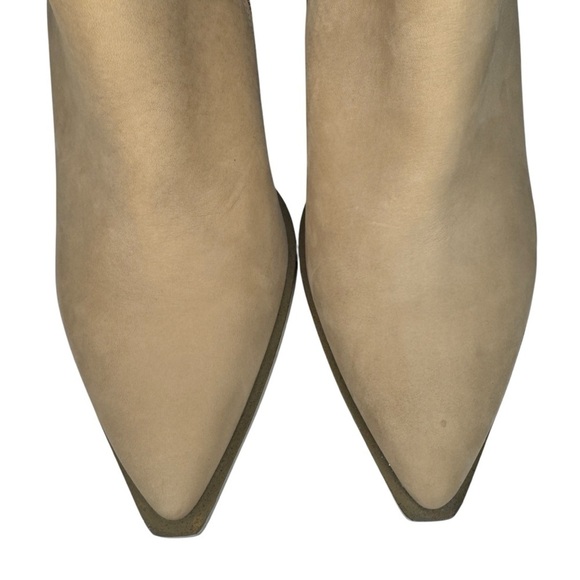 VINCE CAMUTO Geeanne Nubuck Leather Western Booties heeled boots shoes womens 8W - Picture 7 of 12